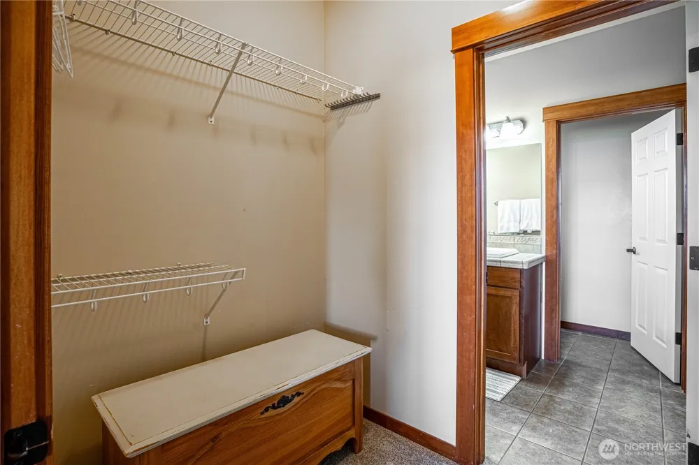 123 Red Hawk Drive Orondo, WA 98843