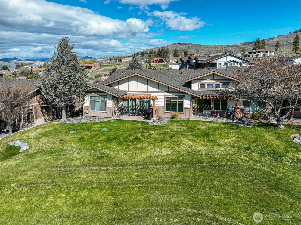 123 Red Hawk Drive Orondo, WA 98843