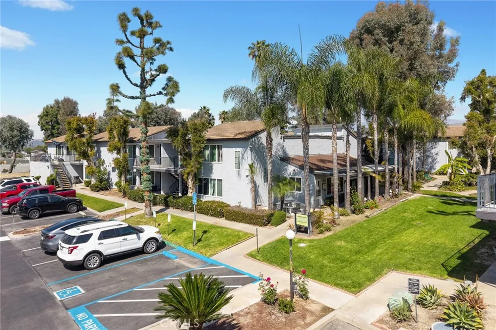 2601 Valley Blvd West Covina, CA 91792