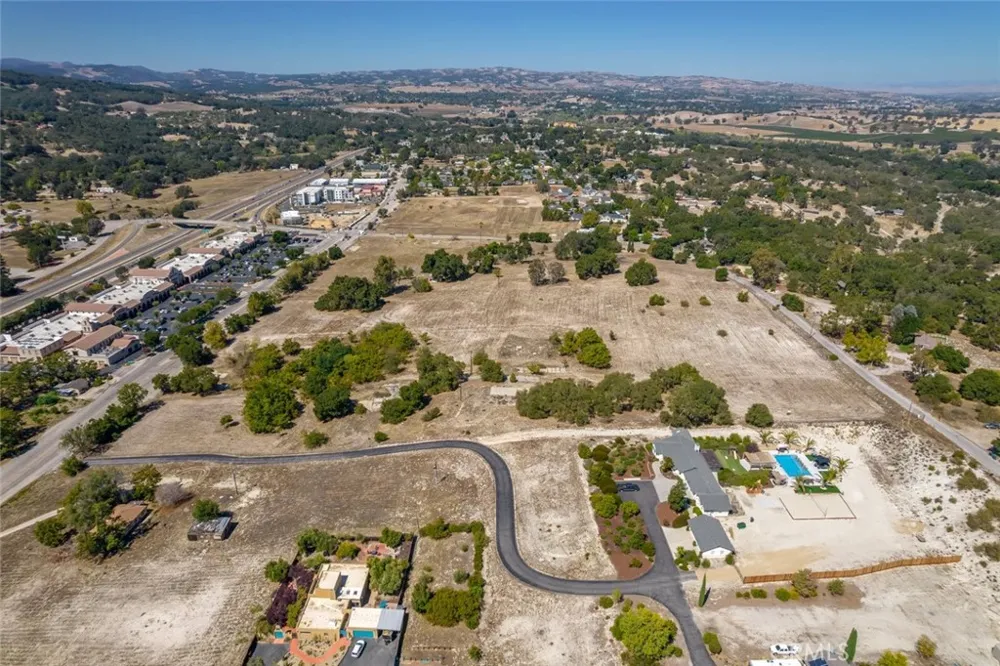 2115 El Camino Real Atascadero, CA 93422