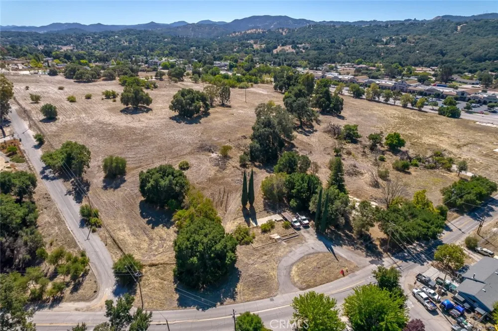 2115 El Camino Real Atascadero, CA 93422