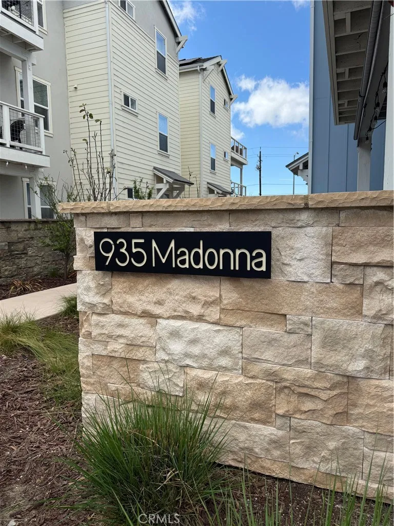 935 Madonna Rd #303 San Luis Obispo, CA 93405