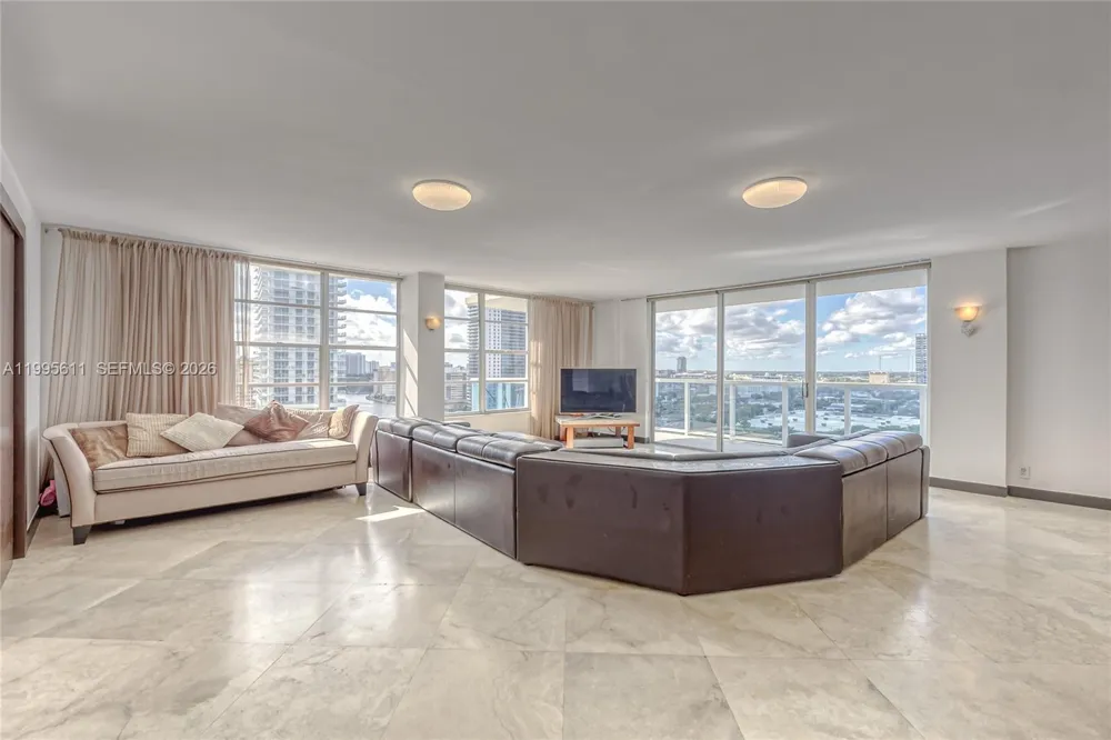3800 S Ocean Drive #1606 Hollywood, FL 33019