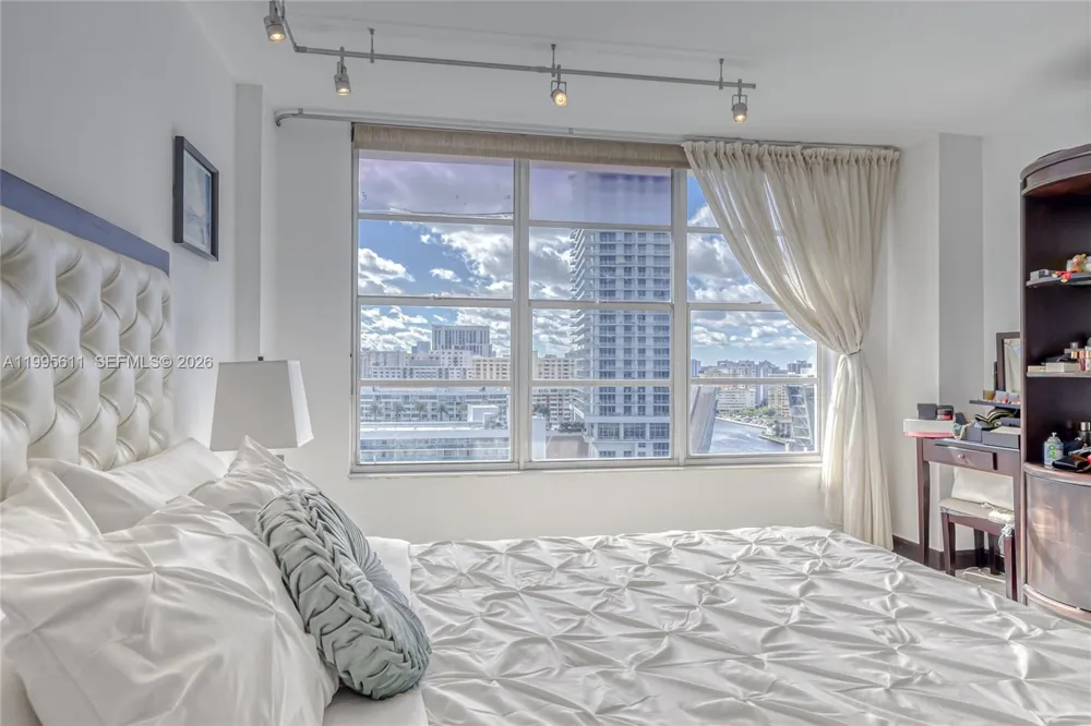 3800 S Ocean Drive #1606 Hollywood, FL 33019