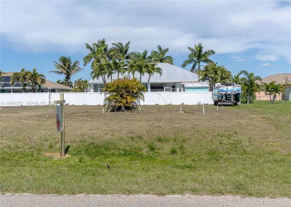 2115 SW 30th St Cape Coral, FL 33914