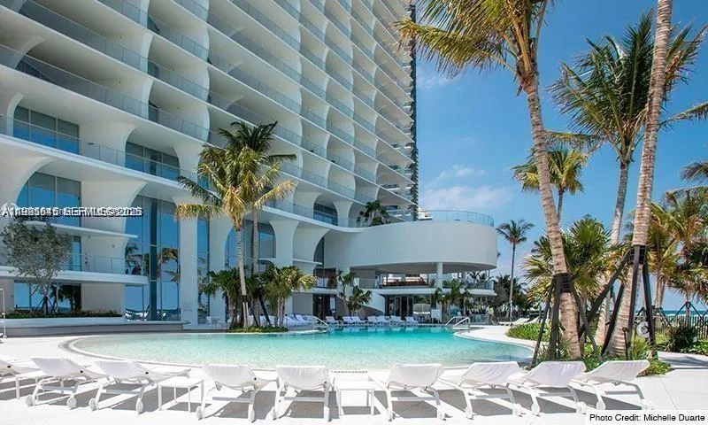 16901 Collins Ave #904 Sunny Isles Beach, FL 33160