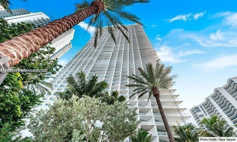 16901 Collins Ave #904 Sunny Isles Beach, FL 33160