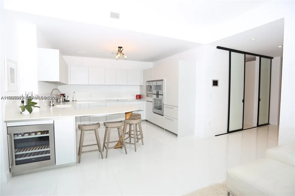 16901 Collins Ave #904 Sunny Isles Beach, FL 33160