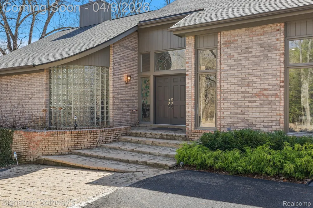4650 Lahser Road Bloomfield Hills City, MI 48302