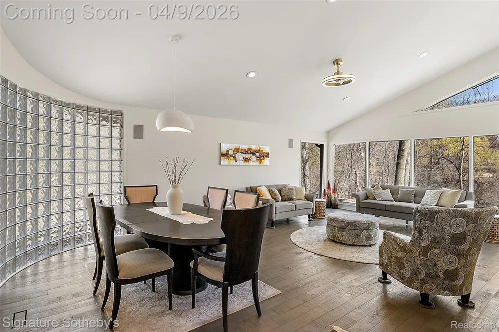 4650 Lahser Road Bloomfield Hills City, MI 48302