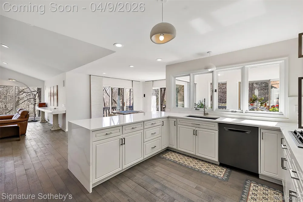 4650 Lahser Road Bloomfield Hills City, MI 48302
