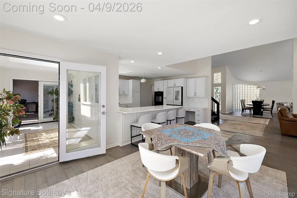 4650 Lahser Road Bloomfield Hills City, MI 48302