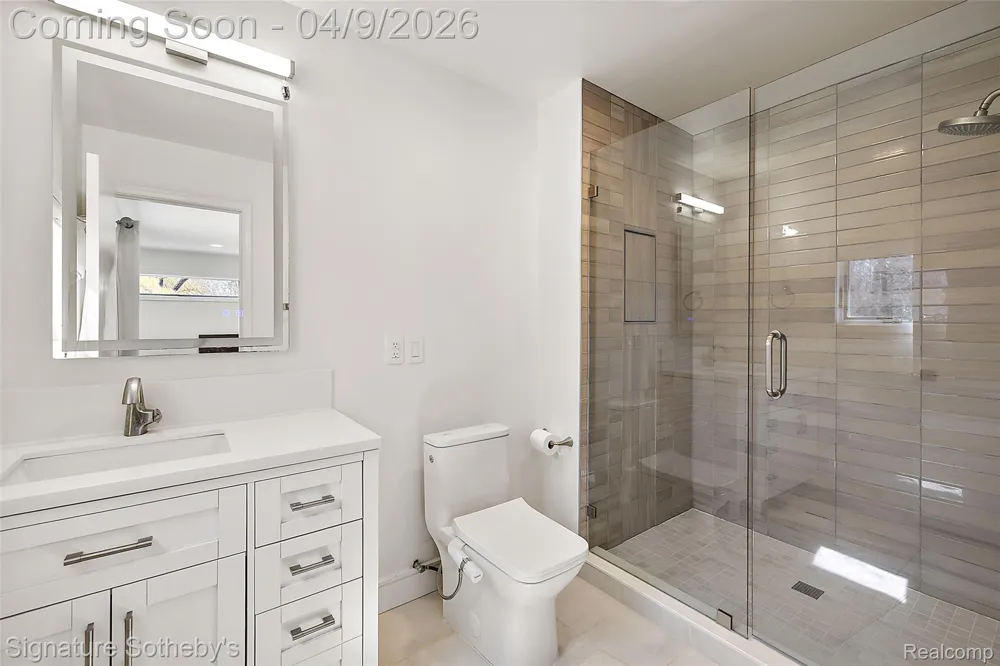 4650 Lahser Road Bloomfield Hills City, MI 48302