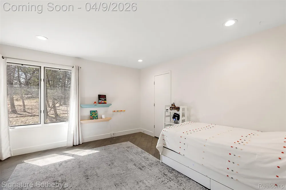 4650 Lahser Road Bloomfield Hills City, MI 48302