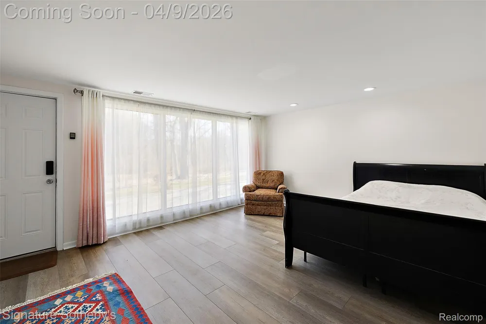 4650 Lahser Road Bloomfield Hills City, MI 48302
