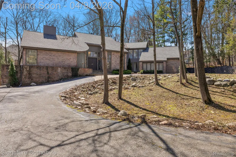 4650 Lahser Road Bloomfield Hills City, MI 48302