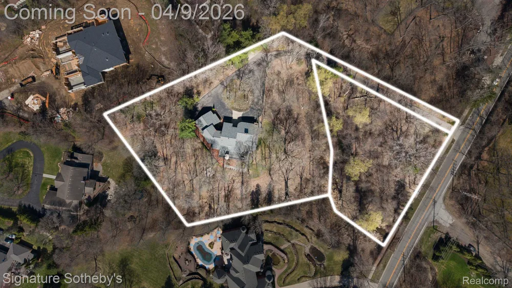 4650 Lahser Road Bloomfield Hills City, MI 48302