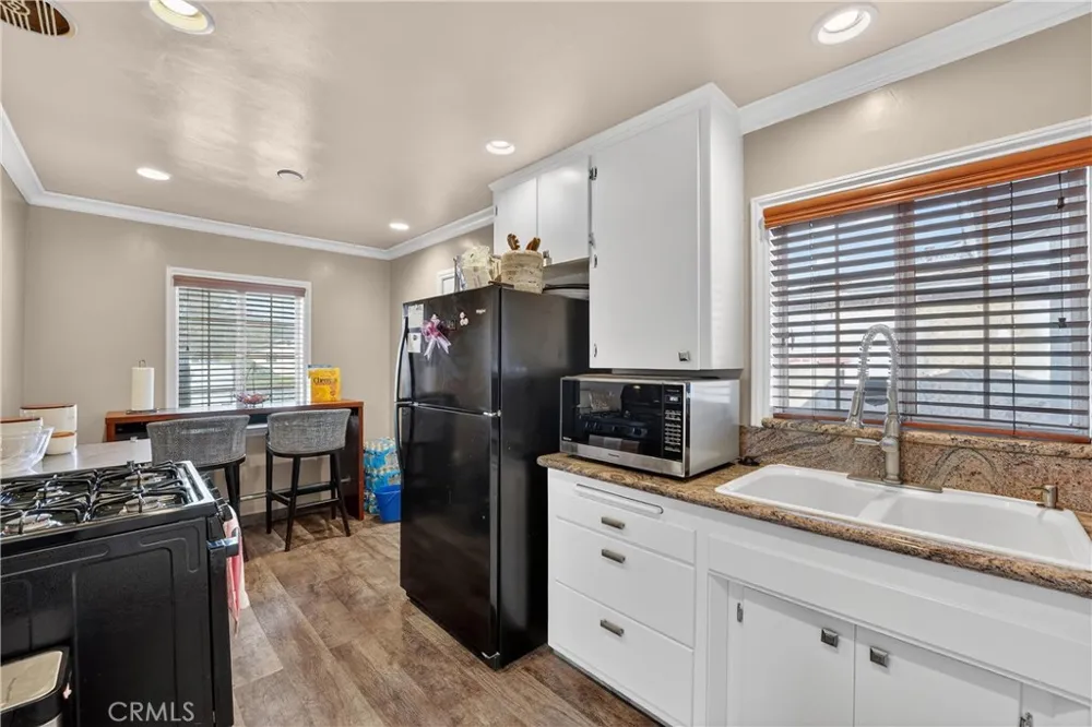 4049 Martin Luther King Jr Lynwood, CA 90262