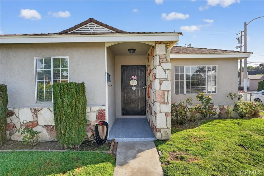 4049 Martin Luther King Jr Lynwood, CA 90262