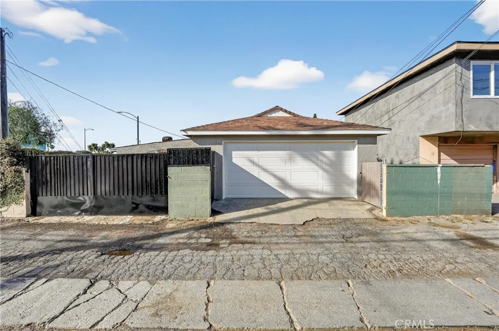 4049 Martin Luther King Jr Lynwood, CA 90262