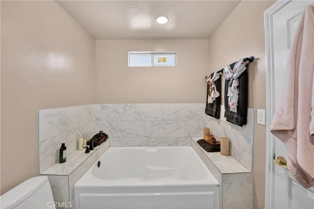 4049 Martin Luther King Jr Lynwood, CA 90262