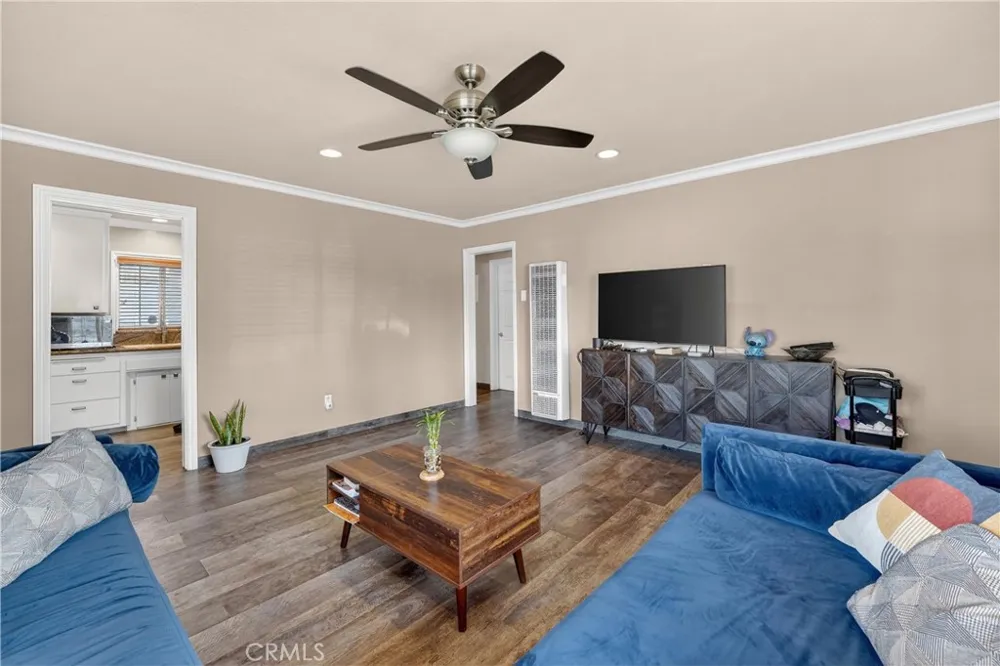 4049 Martin Luther King Jr Lynwood, CA 90262