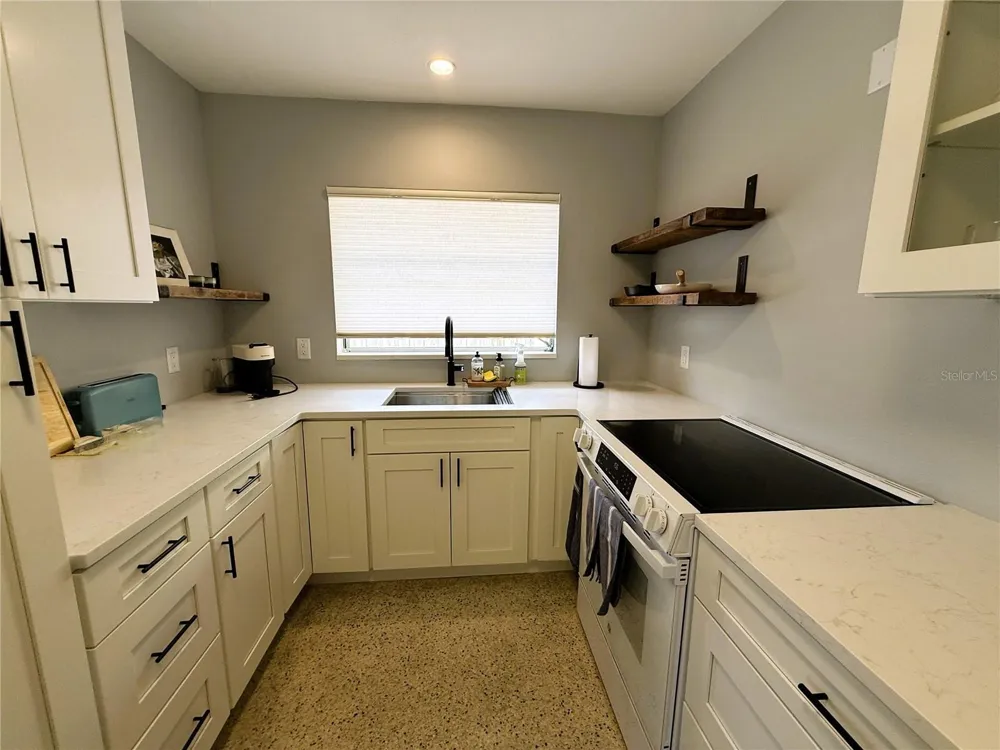 14017 W PARSLEY DRIVE Madeira Beach, FL 33708
