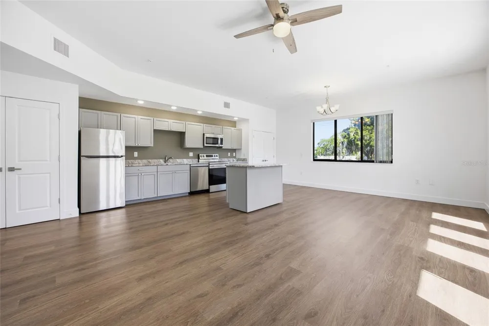 100 DEWEY STREET #401 Eustis, FL 32726