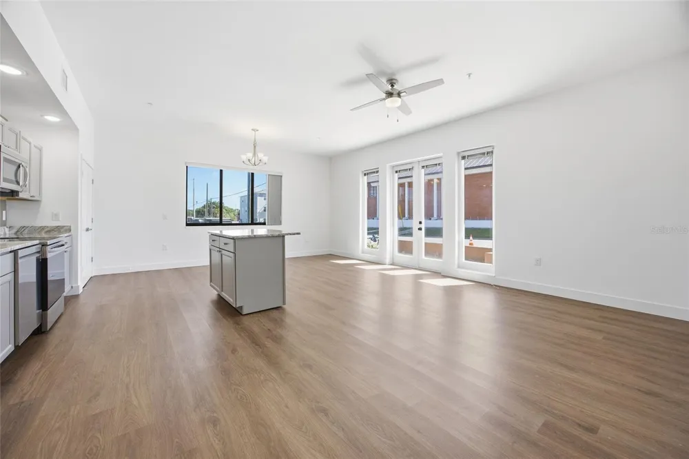 100 DEWEY STREET #401 Eustis, FL 32726