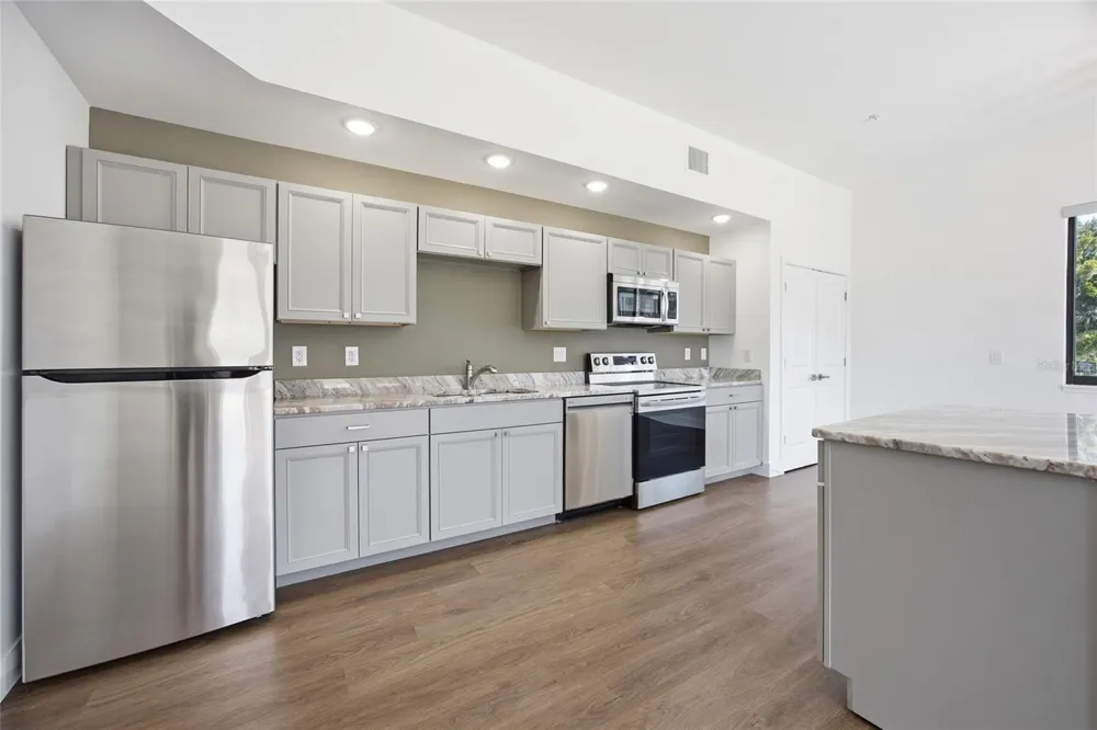 100 DEWEY STREET #401 Eustis, FL 32726