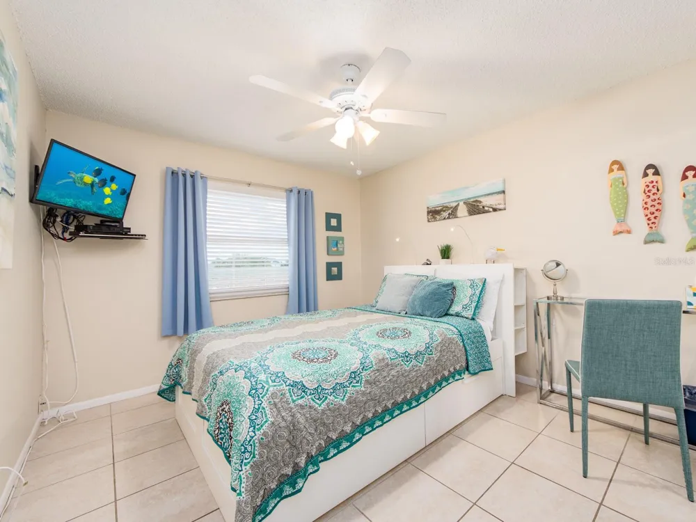 2406 GULF BOULEVARD #204 Indian Rocks Beach, FL 33785