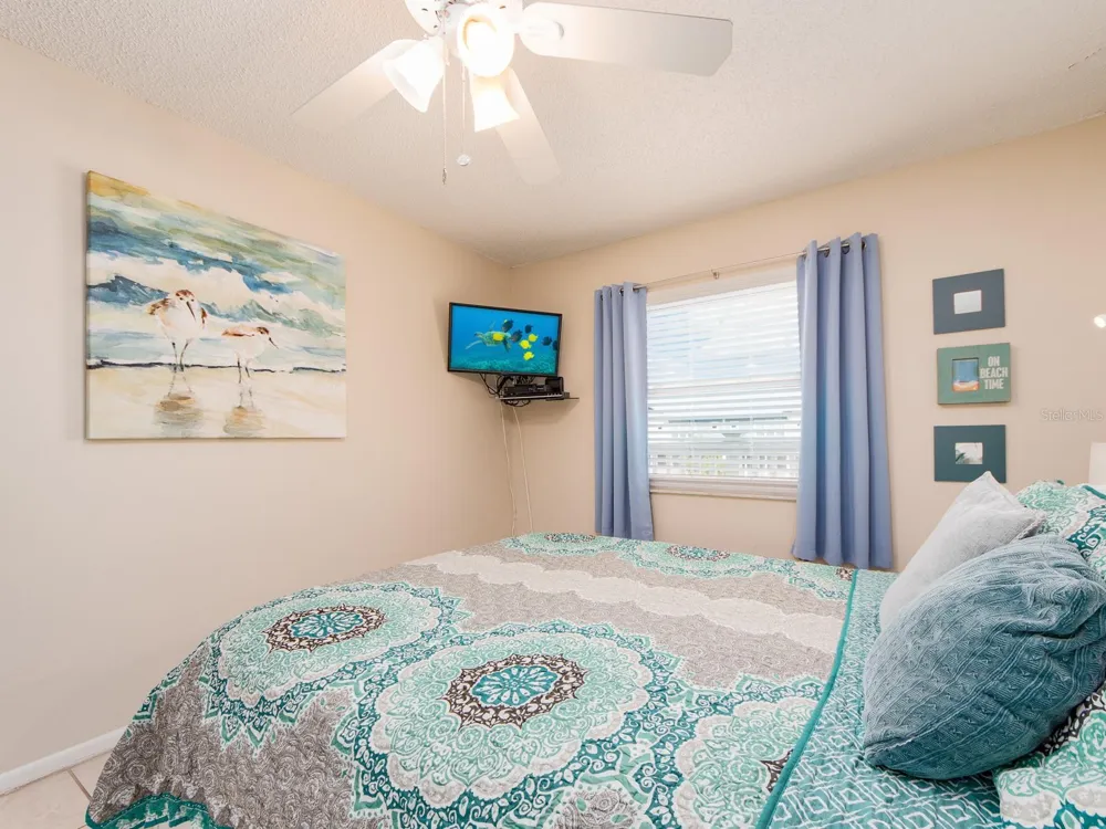 2406 GULF BOULEVARD #204 Indian Rocks Beach, FL 33785