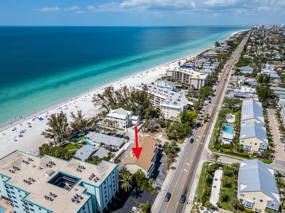 2406 GULF BOULEVARD #204 Indian Rocks Beach, FL 33785