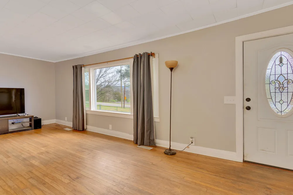 15465 Us 11 Highway Trenton, GA 30752