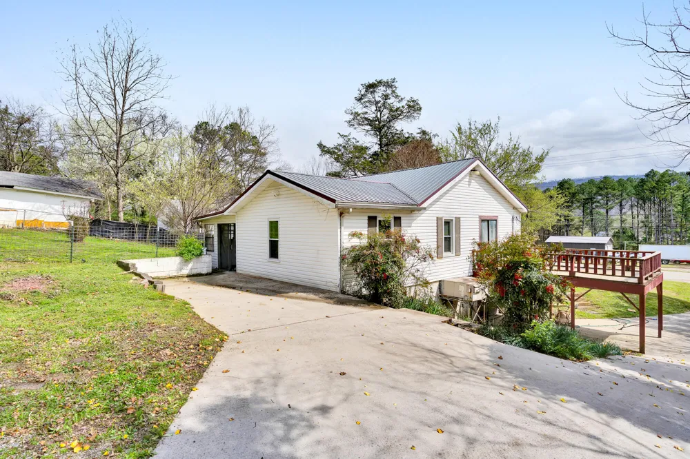 15465 Us 11 Highway Trenton, GA 30752