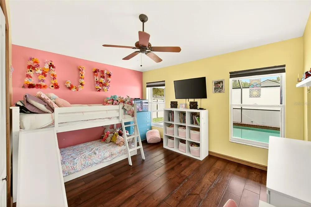 2927 HICKORY GROVE DRIVE Valrico, FL 33596