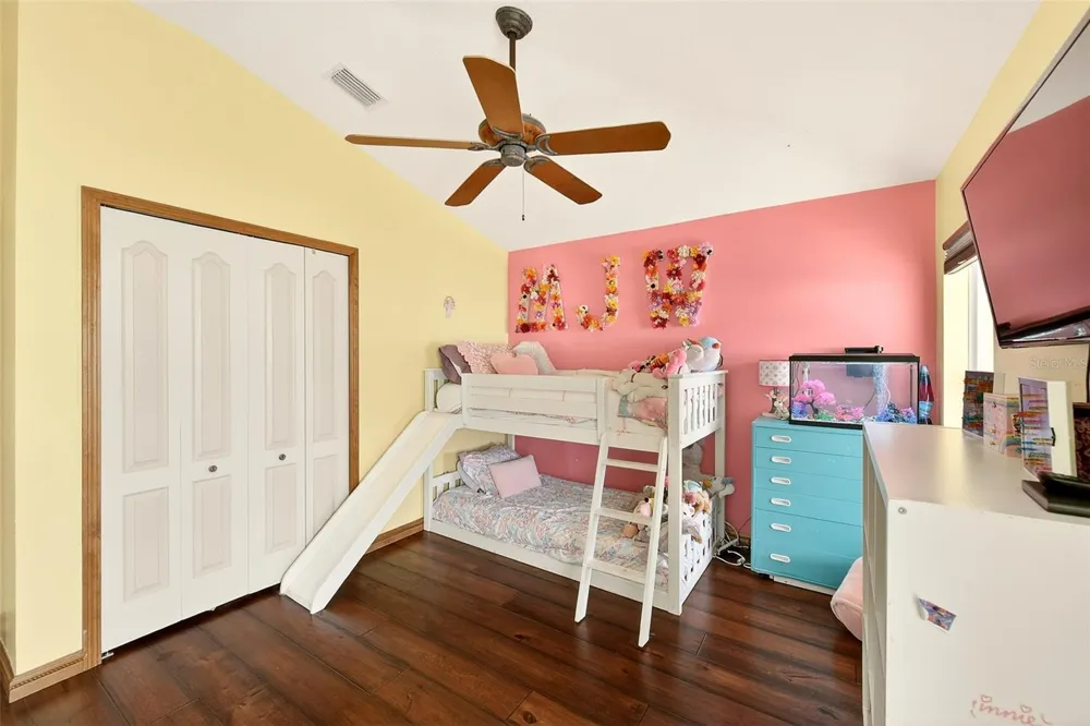 2927 HICKORY GROVE DRIVE Valrico, FL 33596