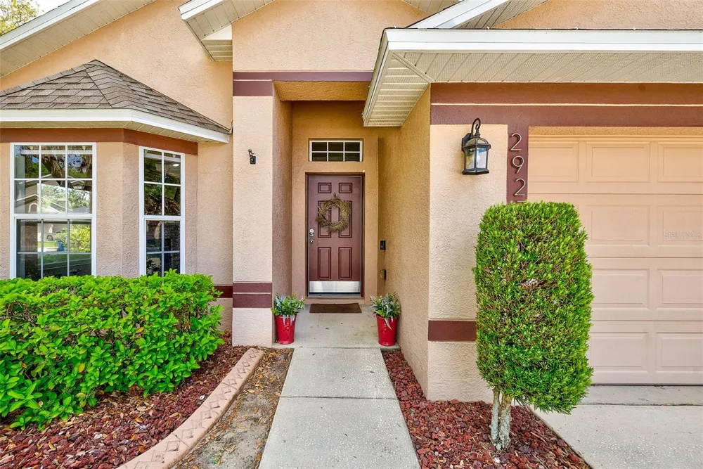 2927 HICKORY GROVE DRIVE Valrico, FL 33596