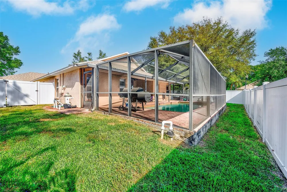 2927 HICKORY GROVE DRIVE Valrico, FL 33596