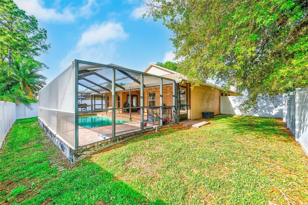 2927 HICKORY GROVE DRIVE Valrico, FL 33596
