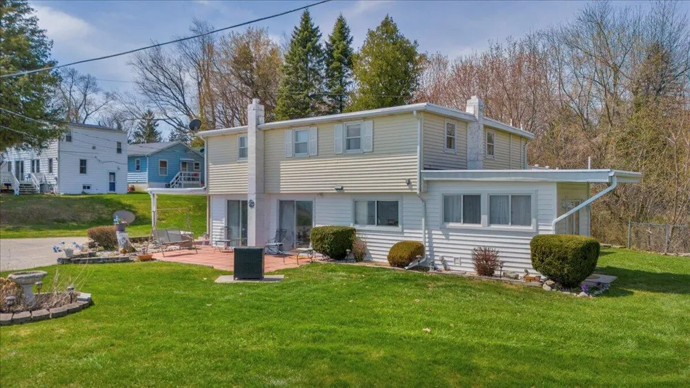 7226 Lakeview Drive Lexington, MI 48450