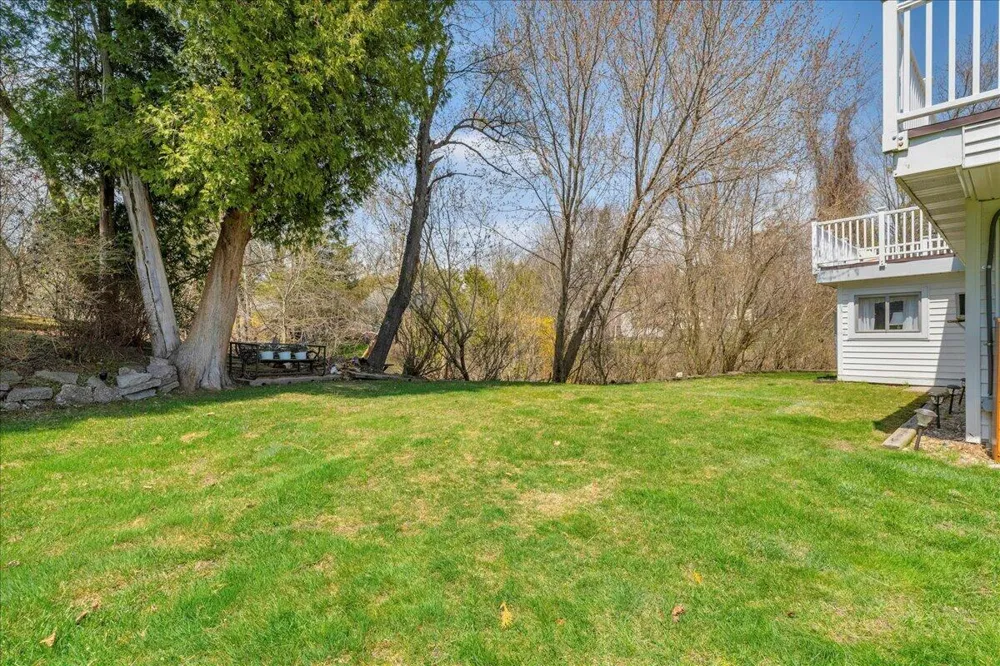 7226 Lakeview Drive Lexington, MI 48450