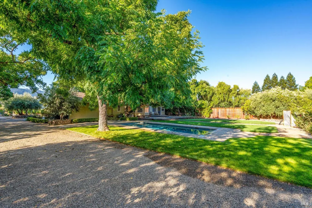 20 Rosedale Road Calistoga, CA 94515