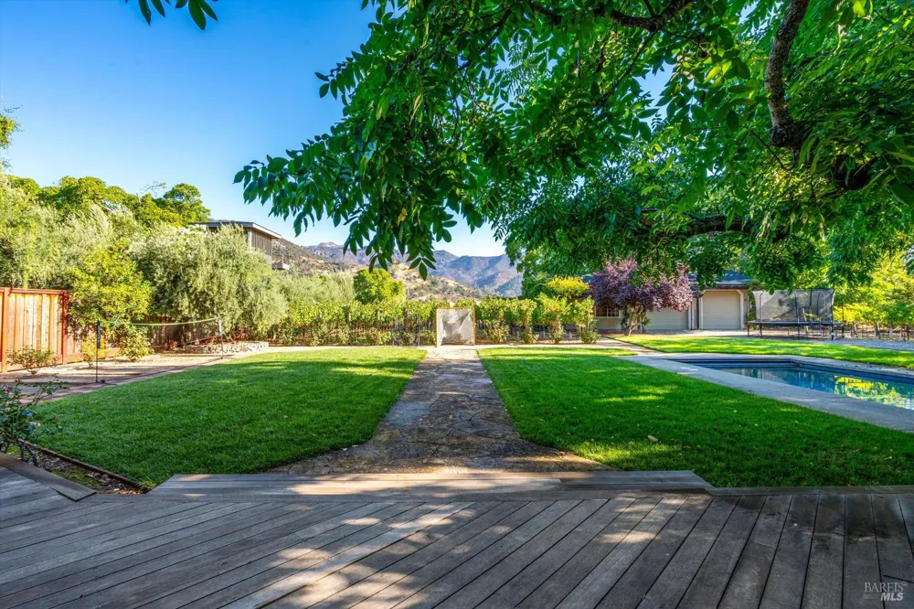 20 Rosedale Road Calistoga, CA 94515