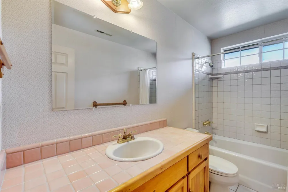 20 Rosedale Road Calistoga, CA 94515