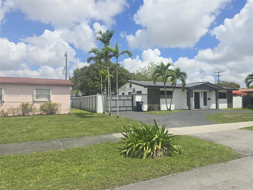 9725 SW 15th St Miami, FL 33174