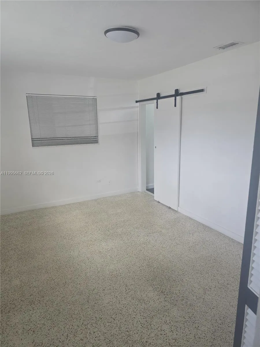 9725 SW 15th St Miami, FL 33174
