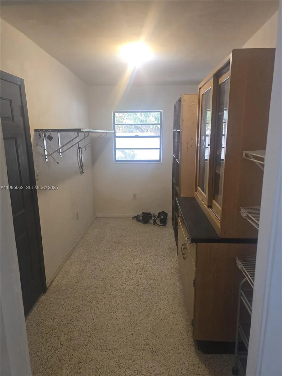 9725 SW 15th St Miami, FL 33174