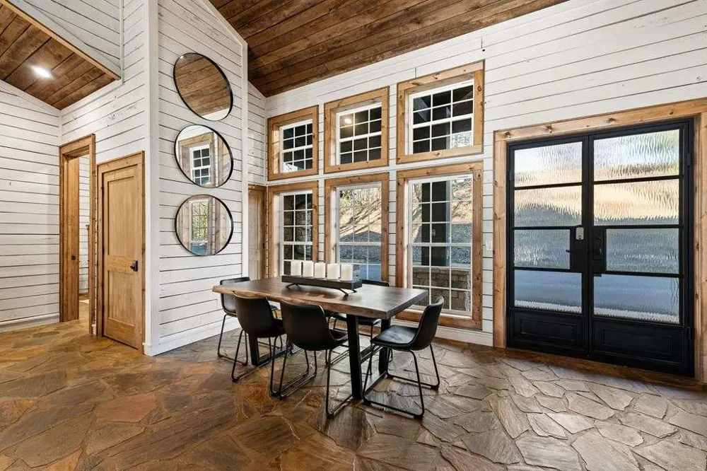 166 Red Oak Lane McCaysville, GA 30555