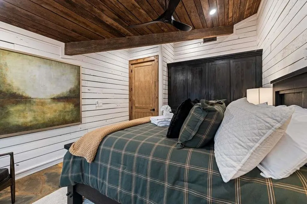 166 Red Oak Lane McCaysville, GA 30555